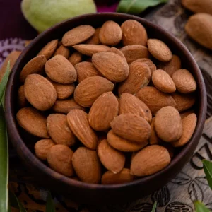 Neslani pečeni bademi – prirodna i hranljiva grickalica bogata vitaminima i zdravim mastima
