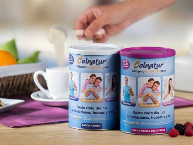 Pakovanje Colnatur hidrolizovanog kolagena sa vitaminom C, poznatog po svom doprinosu zdravlju kože, zglobova i celokupnom blagostanju.