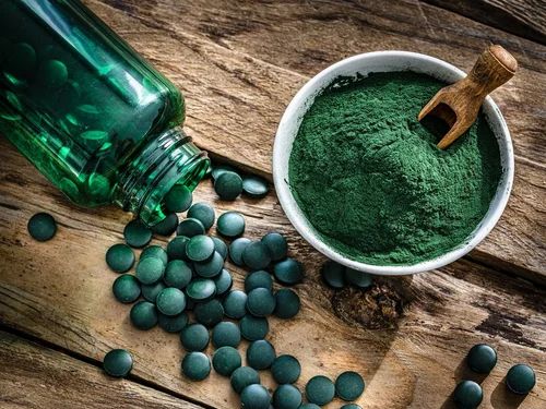Spirulina u tabletama – moćan antioksidans za podršku imunitetu i energiji.