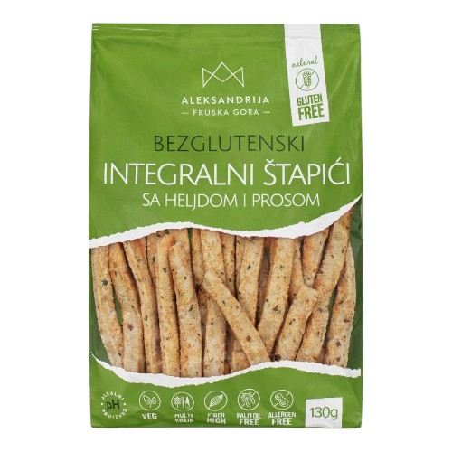 Integralni štapići sa heljdom i prosom na beloj pozadini